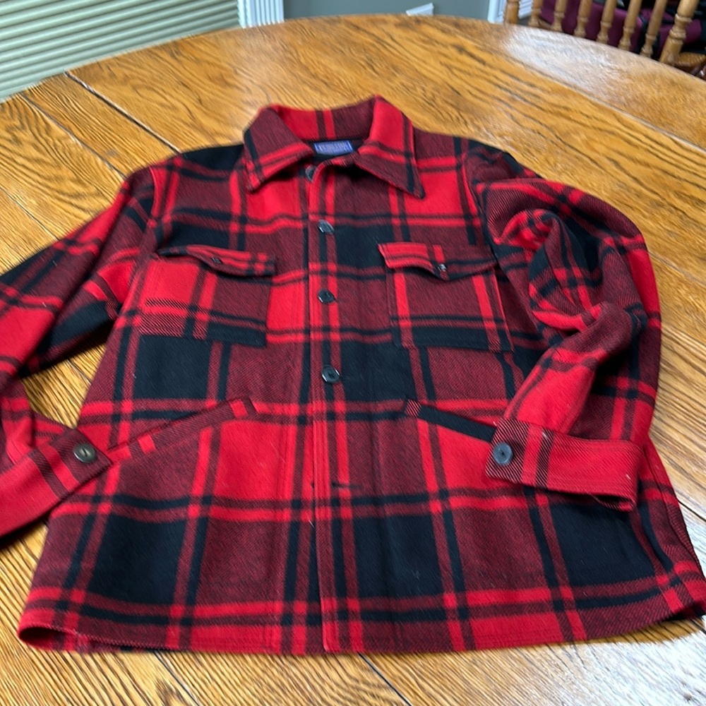 Vintage Pendleton 100% Virgin Wool jacket.  Red and black buffalo plaid. Large.